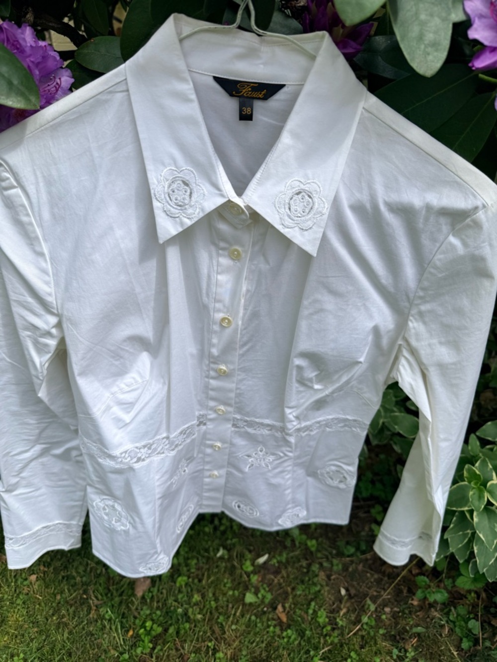 Faust made in France Embroidered White Button-Up Blouse Sz. 38 Vintage